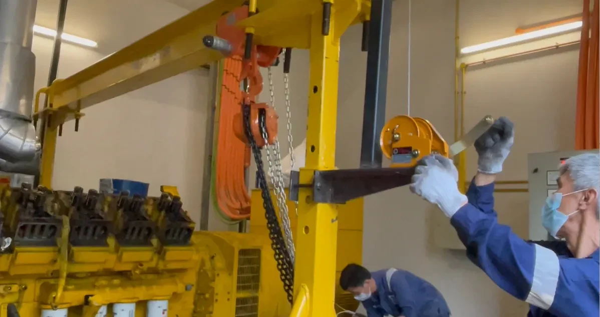 Diesel generator servicing