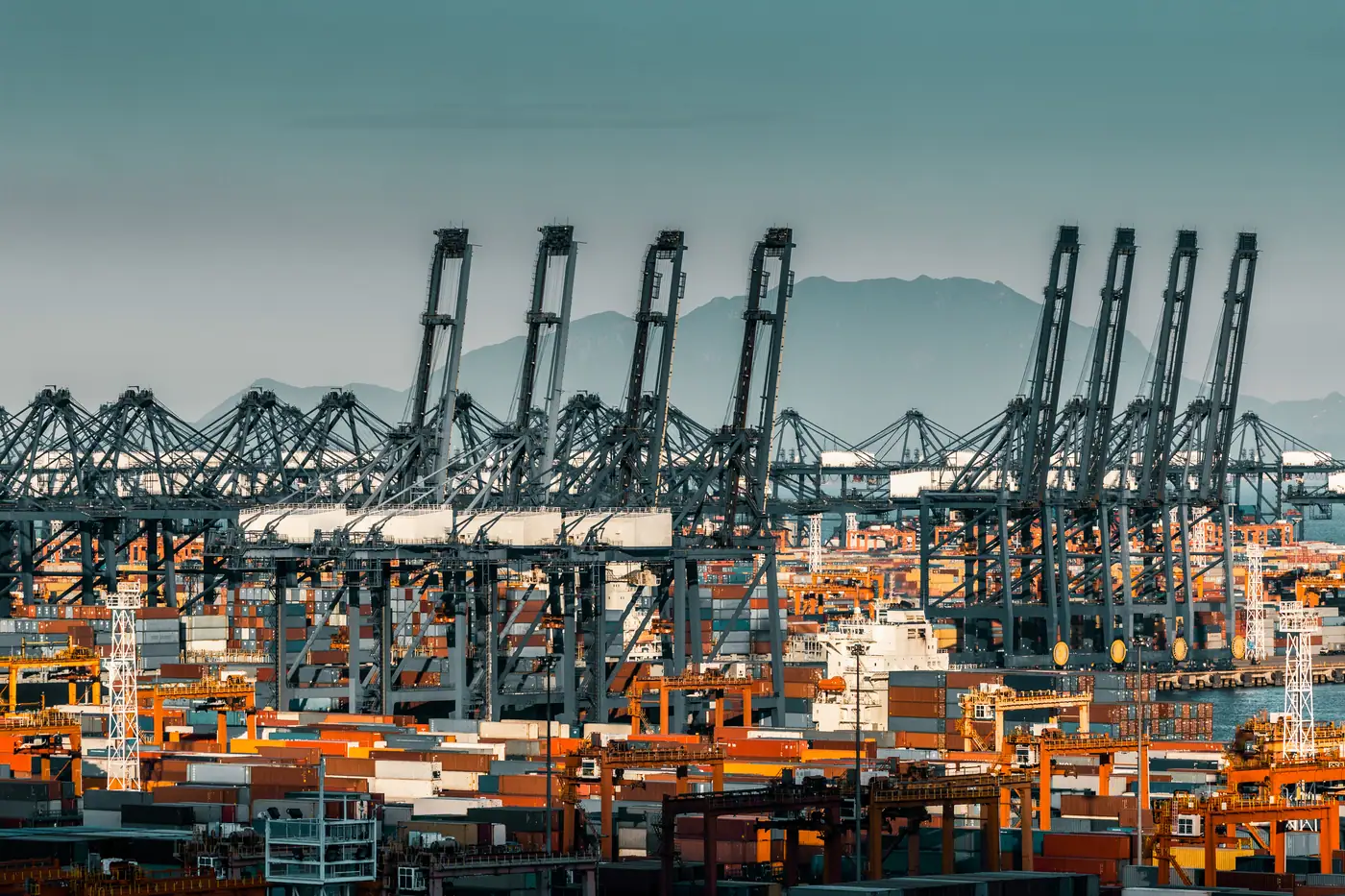 Container port cranes
