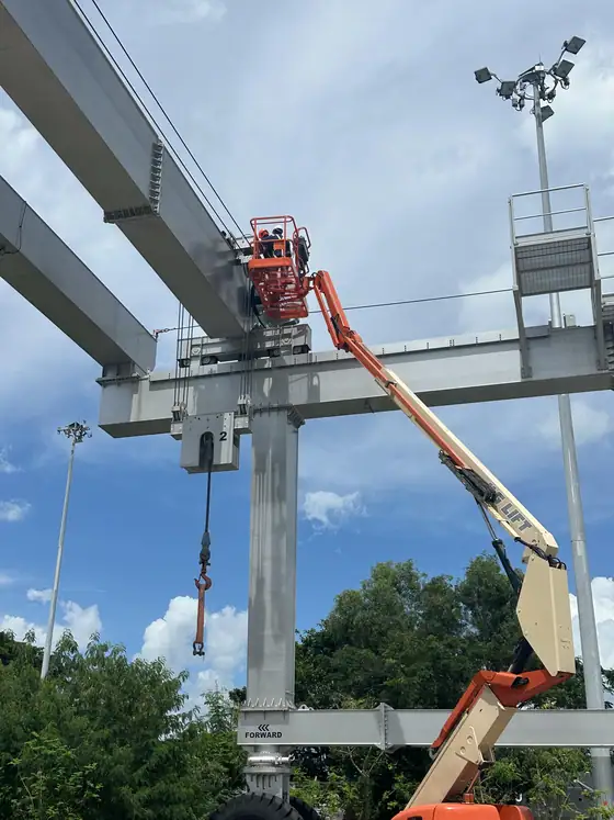Mobile crane repair