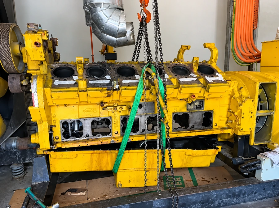 Engine overhaul at the INNEOVA workshop